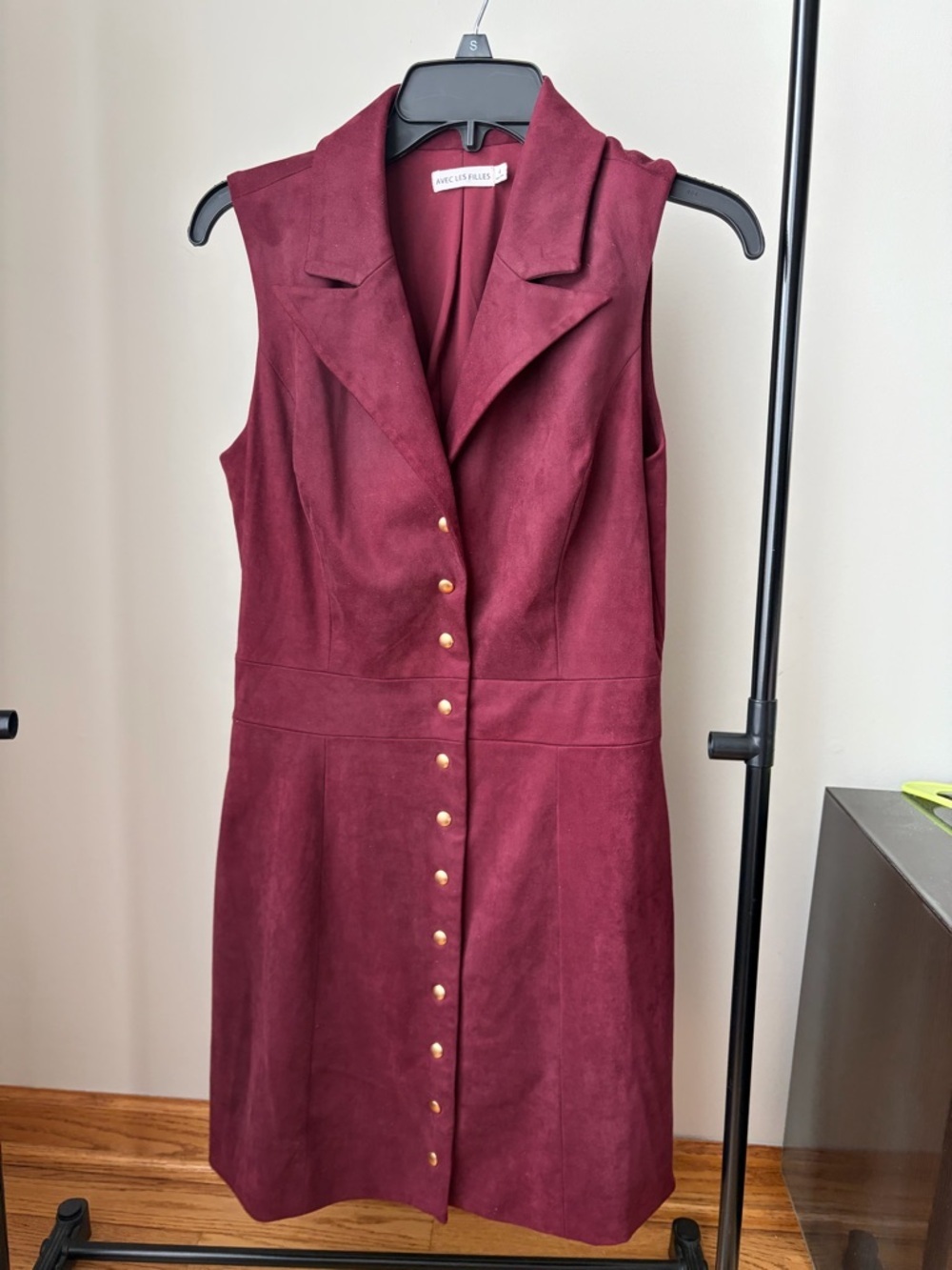 Avec Les Filles Burgundy Sleeveless Button-Front Mini Dress size 4 - Picture 2 of 8